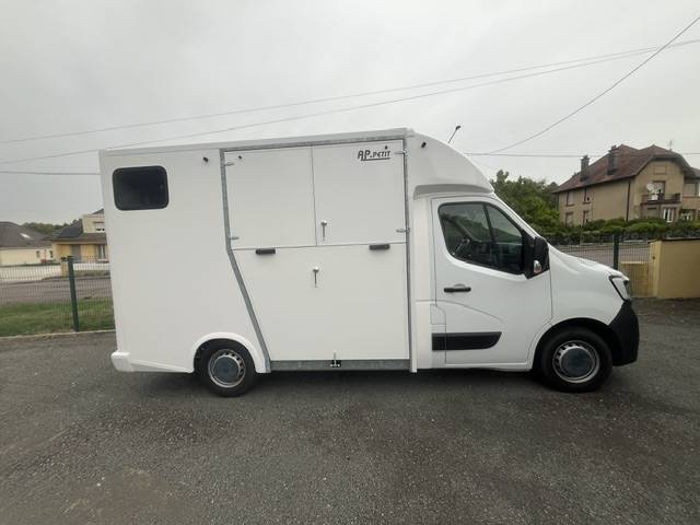 Camion VL Master 2023&nbsp;caisse neuve
