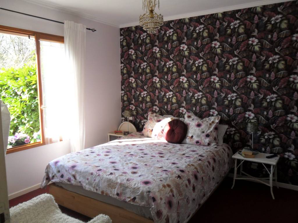 maison avec 1.1 ha