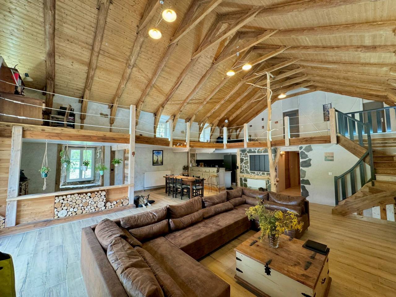 DOMAINE &Eacute;QUESTRE SUR 18,5 HA &ndash; Haute-Loire (43)