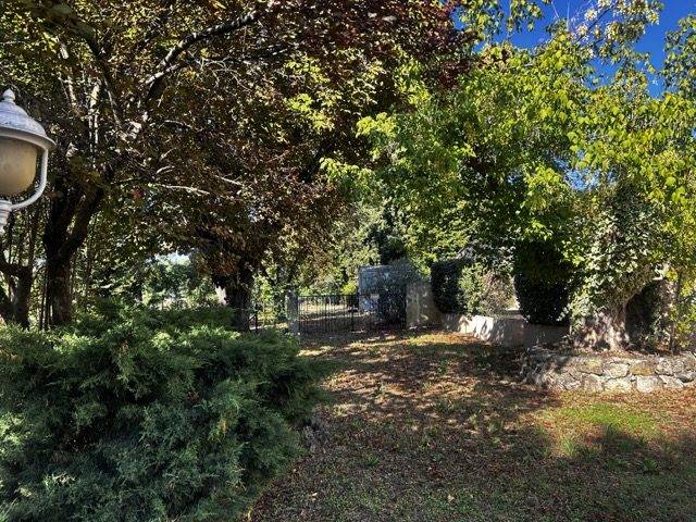PROPRI&Eacute;T&Eacute; DE CARACT&Egrave;RE DE 7 HECTARES AVEC ANCIENNE AUBERGE ?