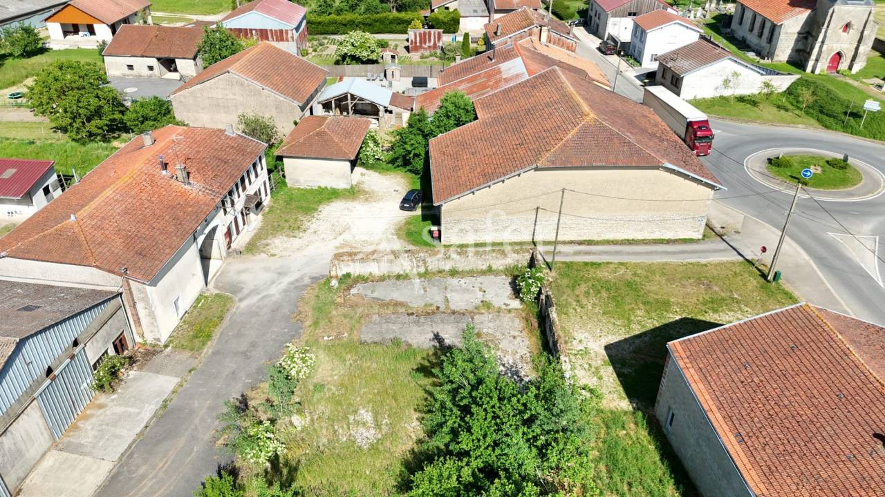 Charmante propri&eacute;t&eacute; &eacute;questre avec habitation et installations