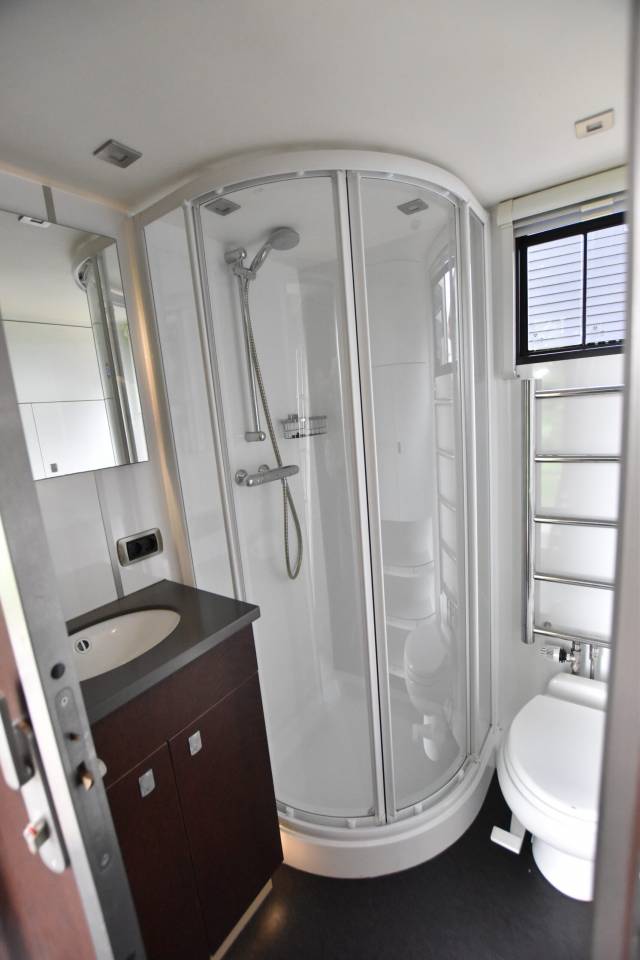 Camion PL Mercedes Actros Roelofsen