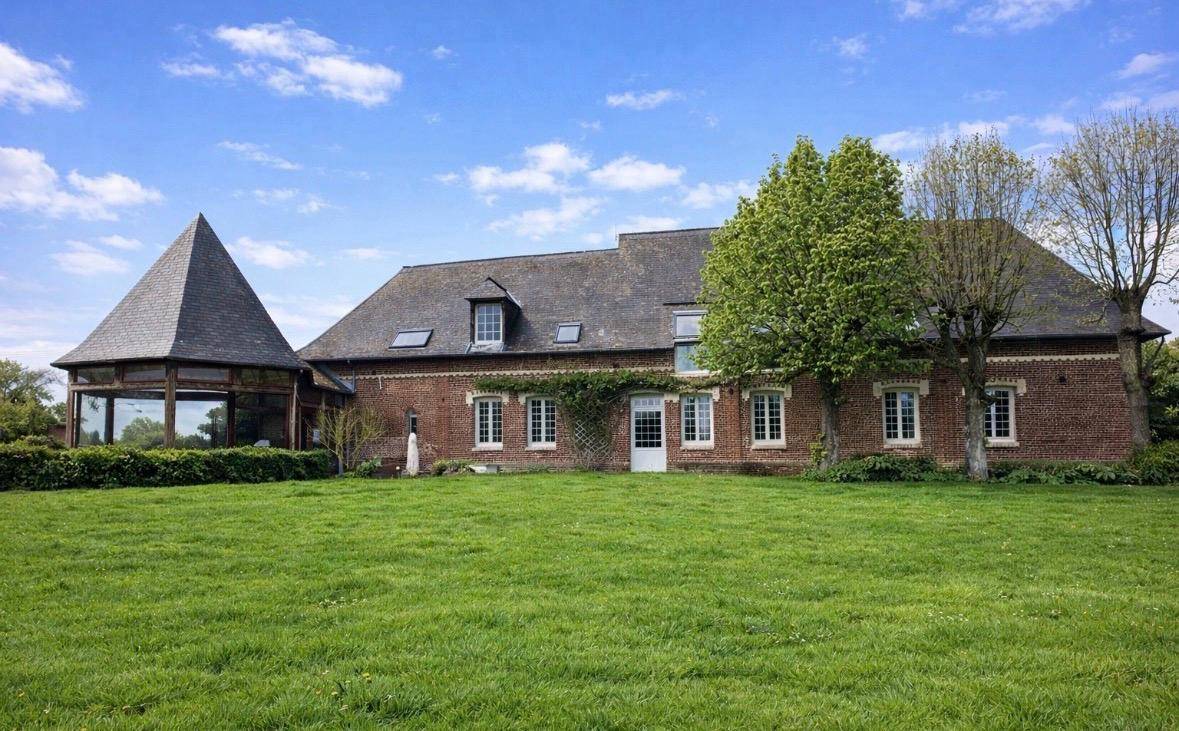 Haras de 11 hecatres sur Forges les Eaux 