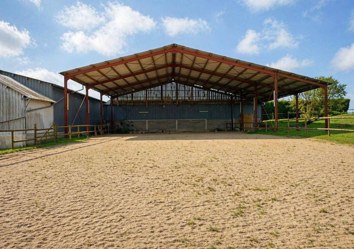 Haras de 11 hecatres sur Forges les Eaux 