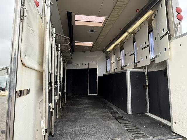 Camion VL Chevaux Oakley Scania 340 2006 Occasion