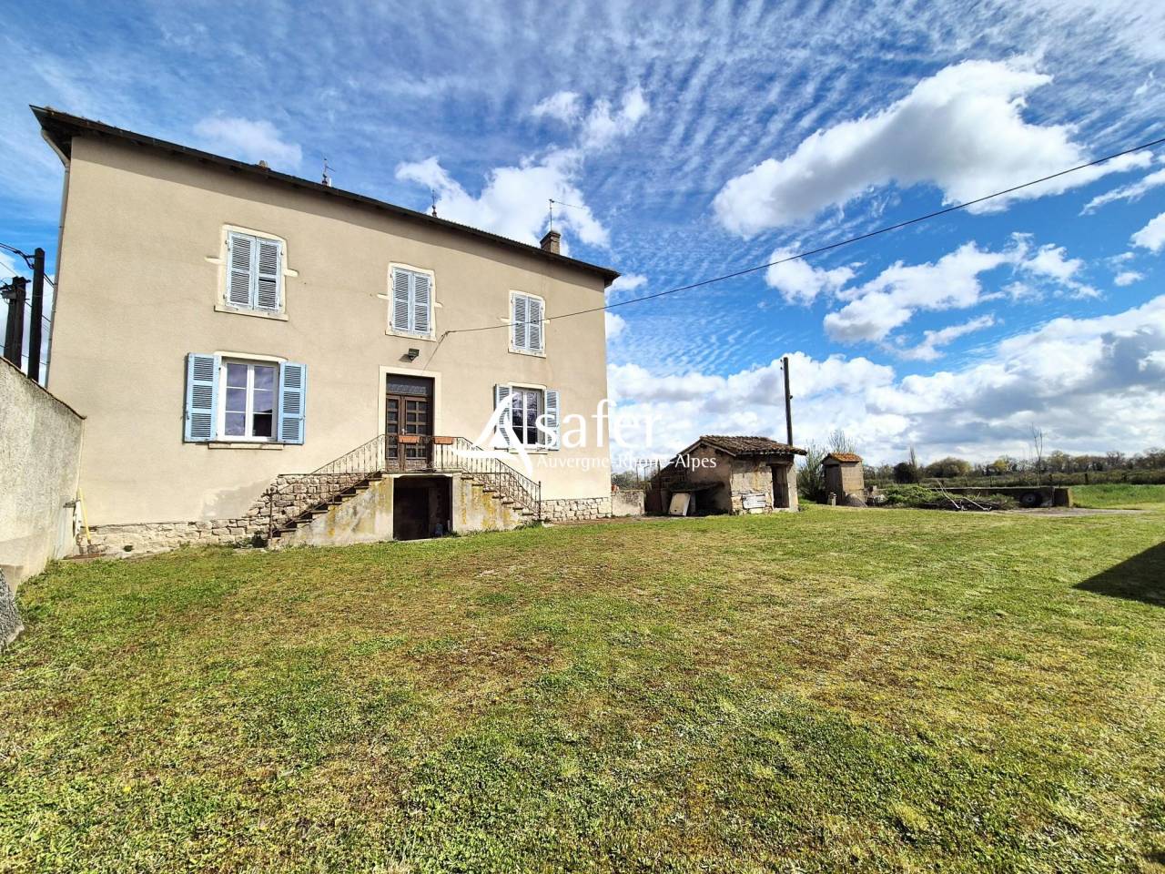 MAISON DE MAITRE- PROX BELLEVILLE EN BEAUJOLAIS