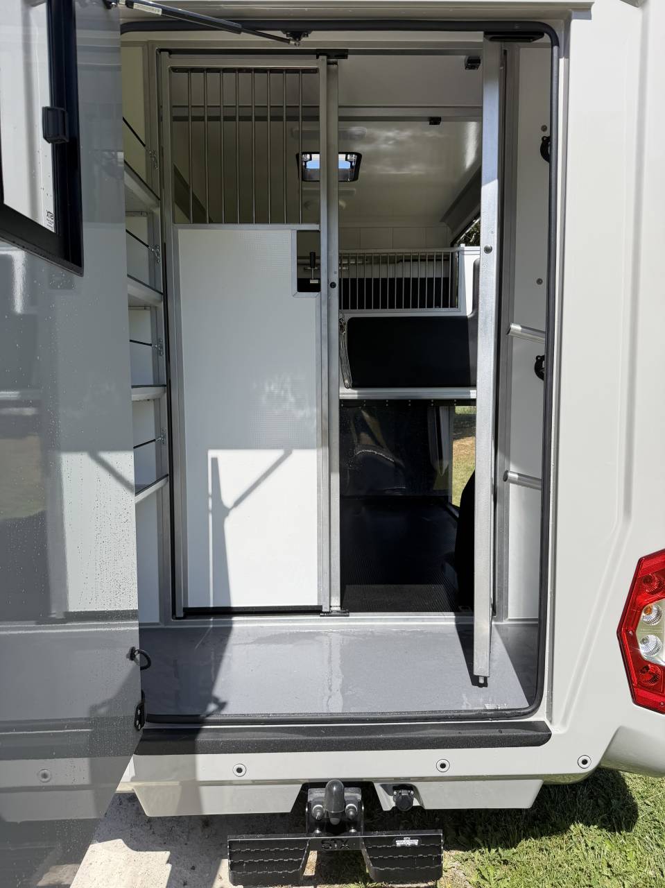 VL 5 pl cabine, haras long, 66550&euro;HT