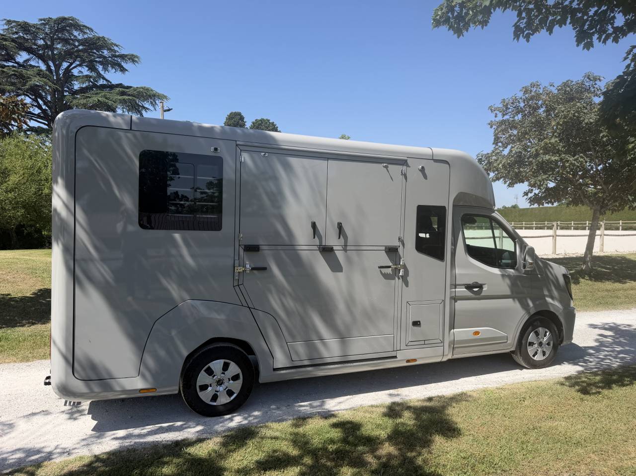 VL 5 pl cabine, haras long, 66550&euro;HT