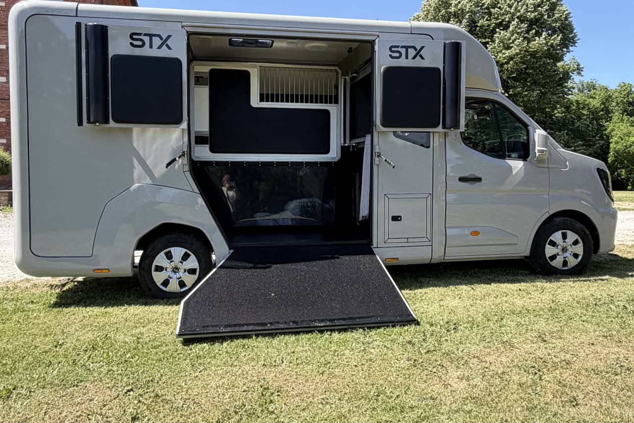 VL 5 pl cabine, haras long, 66550&euro;HT
