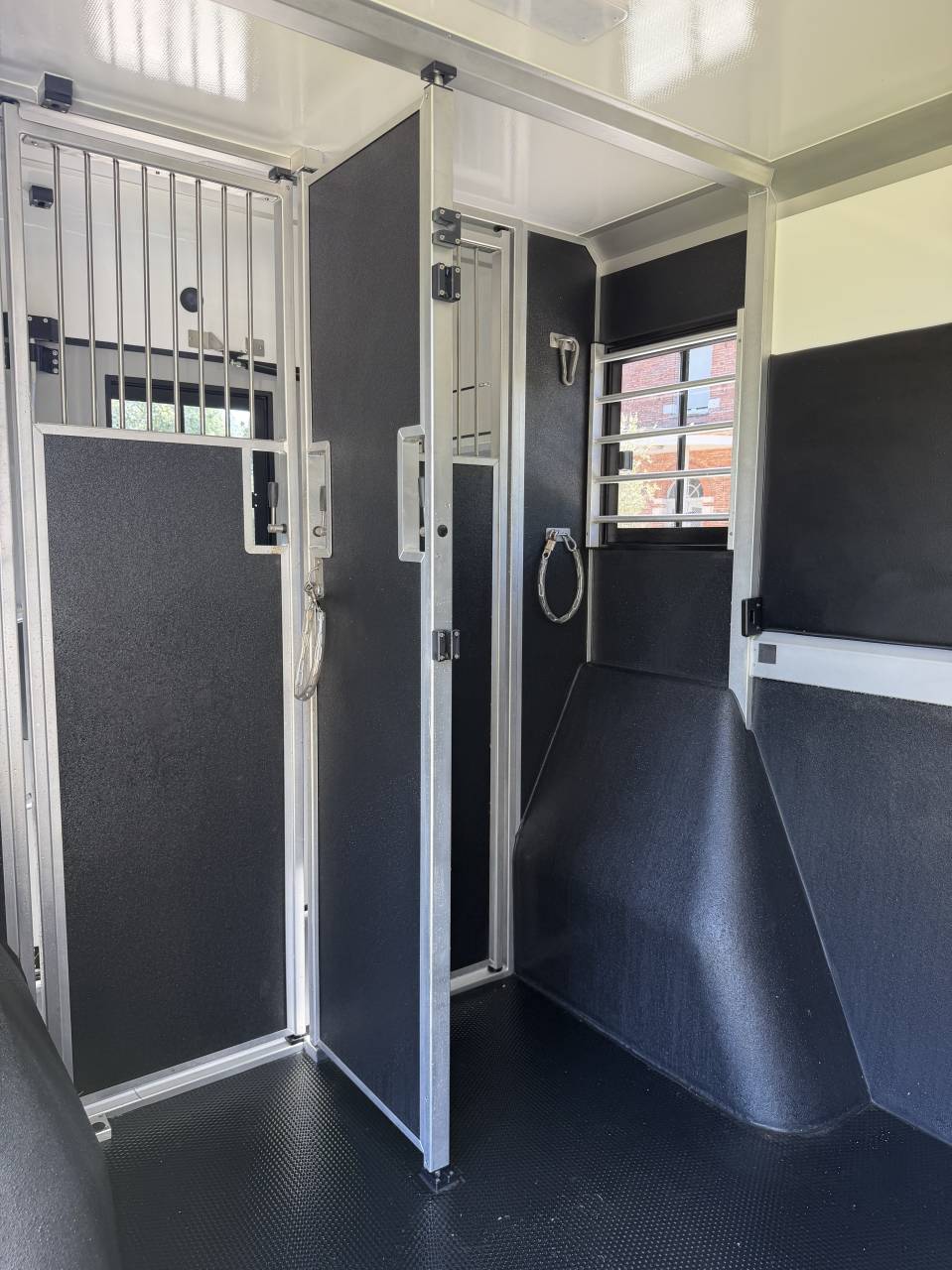 VL 5 pl cabine, haras long, 66550&euro;HT