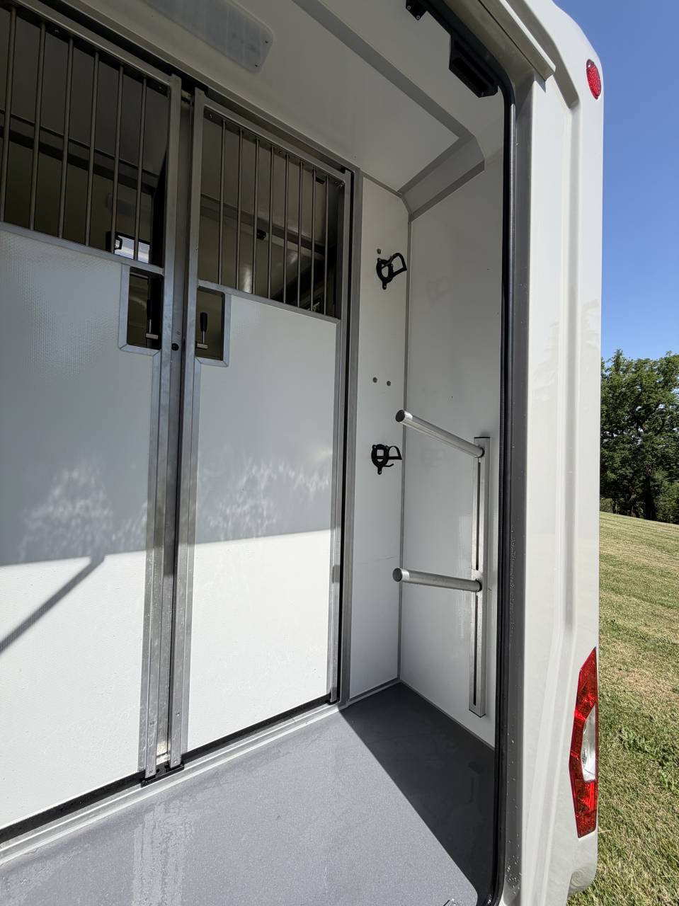 VL 5 pl cabine, haras long, 66550&euro;HT