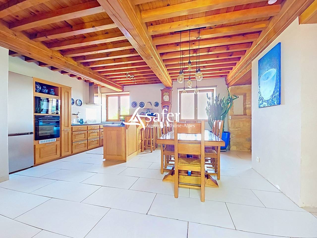 PROPRIETE DE CARACTERE RENOVEE - BEAUJOLAIS