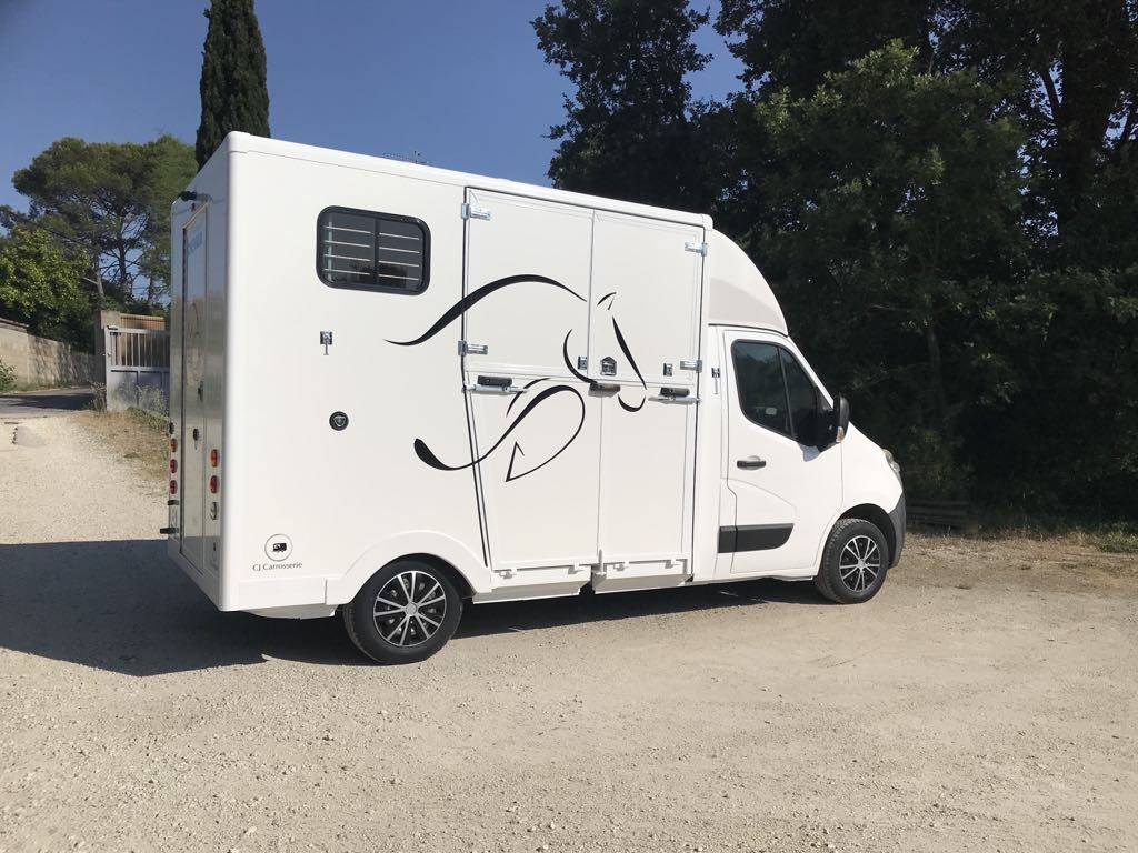 Renault master 70 000 kms 37 000 &euro; TTC