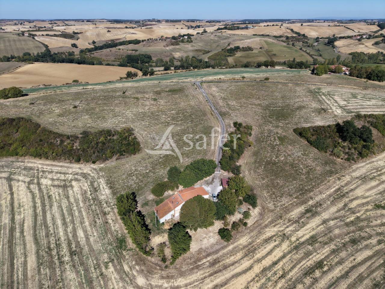 Maison de campagne r&eacute;nov&eacute;e sur 4 ha - Secteur L&egrave;ze