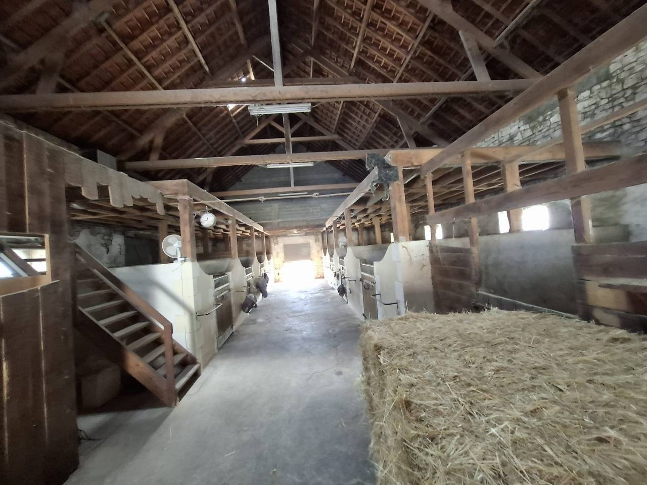 DOMAINE &Eacute;QUESTRE  INSTALLATIONS PROFESSIONNELLES  VIENNE
