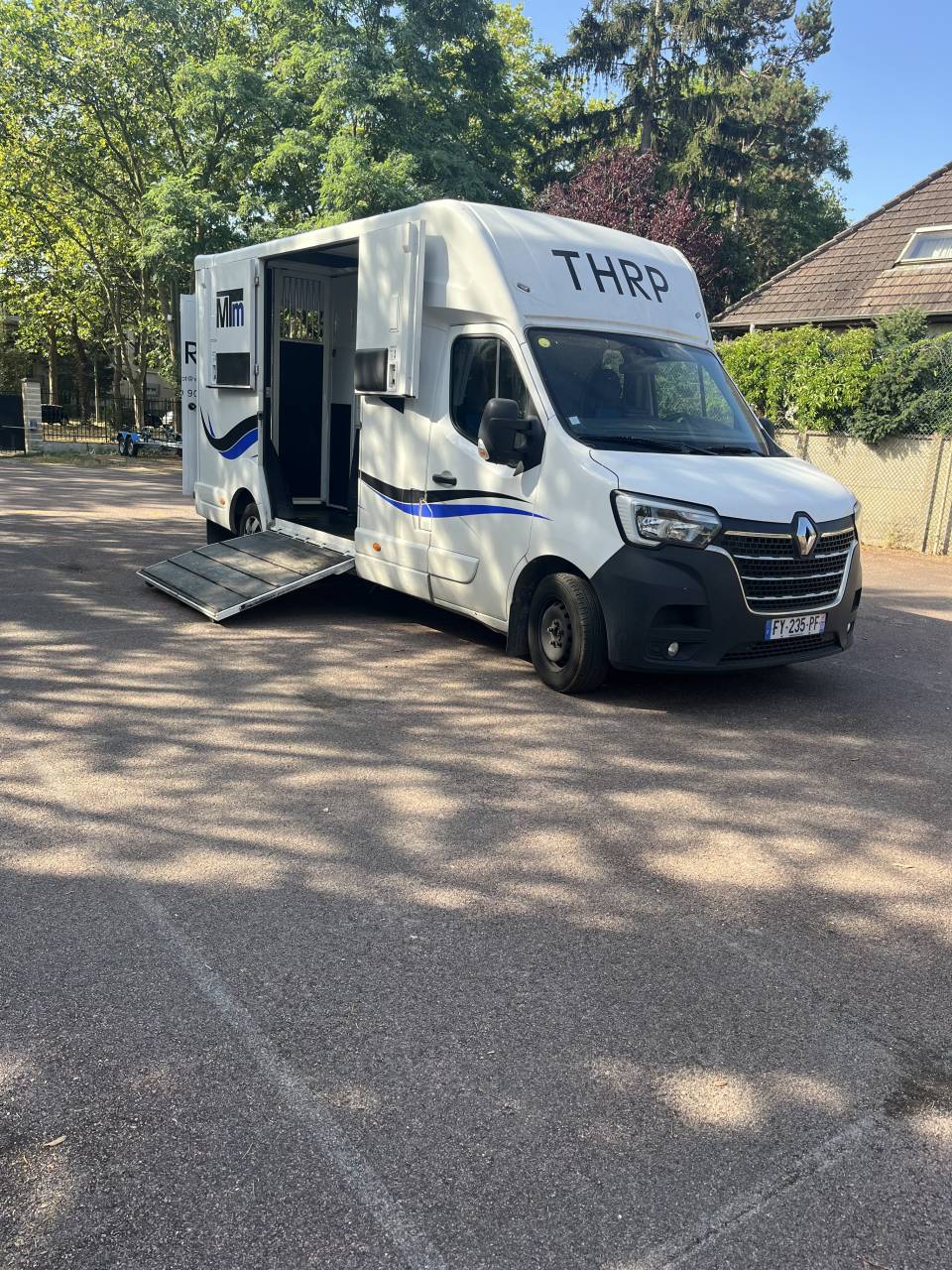 &Agrave; vendre Renault Master 2 chevaux 