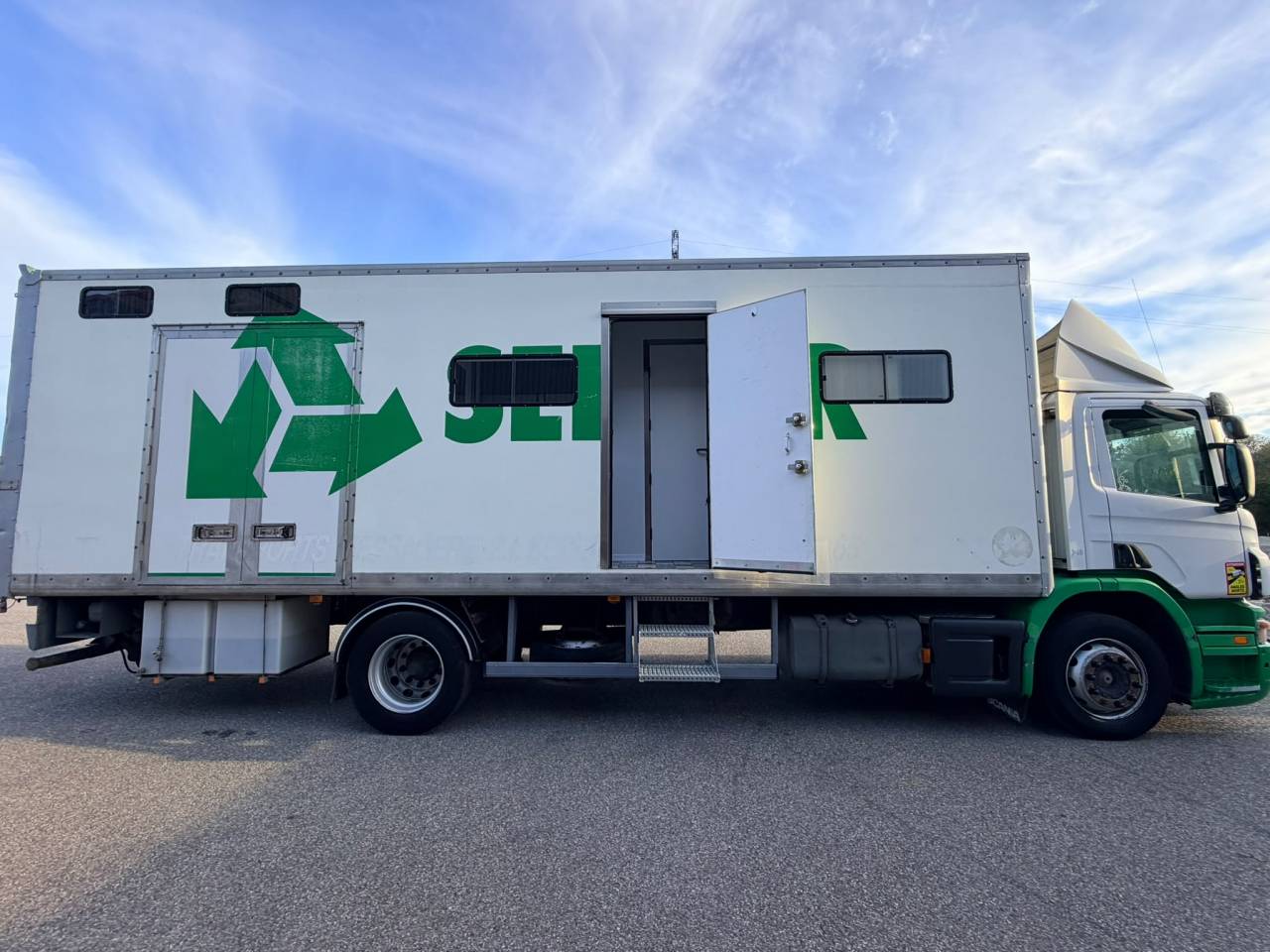 SCANIA P.310 3 CHEVAUX + HOME CAR 
