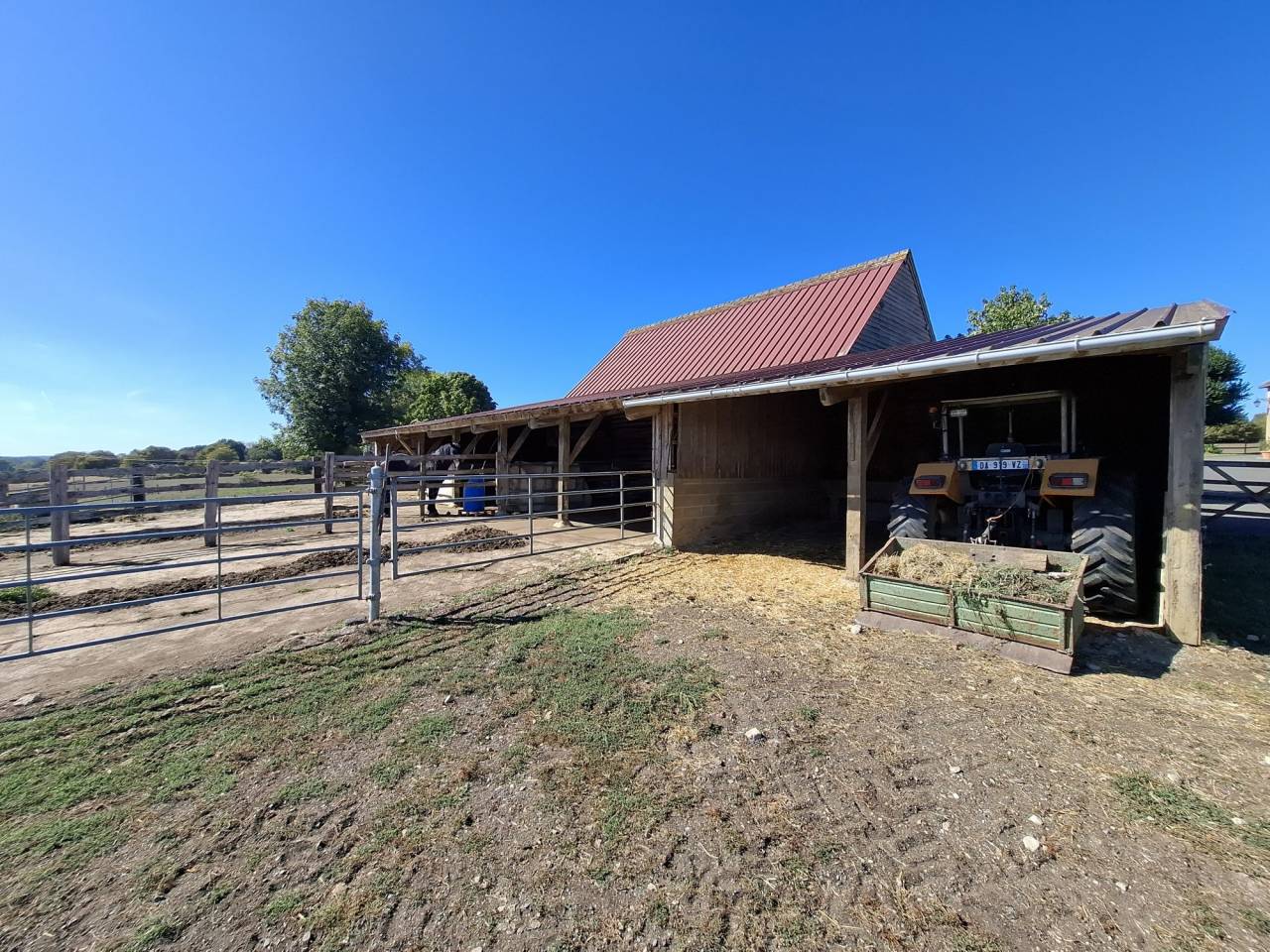 &Agrave; VENDRE  Magnifique domaine &eacute;questre avec maison de caract