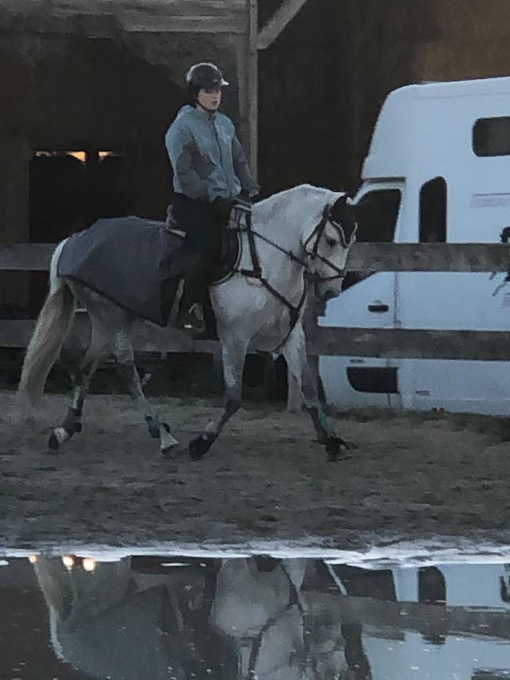UNE PONETTE  AVEC  UN BEL AVENIR SPORTIF