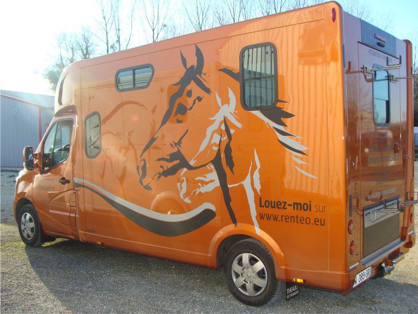 LOCATION CAMION CHEVAUX "PROTEO HARAS" 5 PLACES