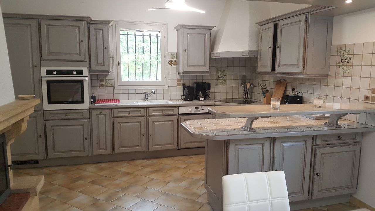 G&icirc;te &eacute;questre 130m2 8 personnes au c&oelig;ur du Lub&eacute;ron