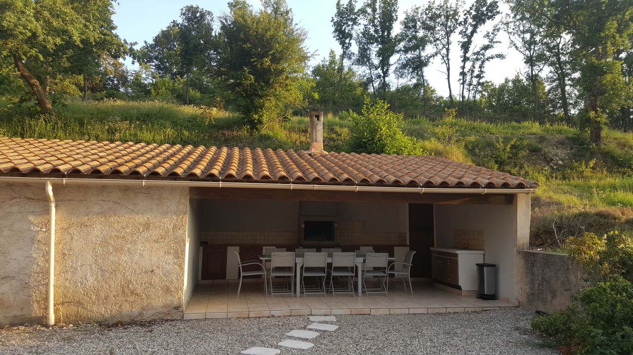 G&icirc;te &eacute;questre 130m2 8 personnes au c&oelig;ur du Lub&eacute;ron