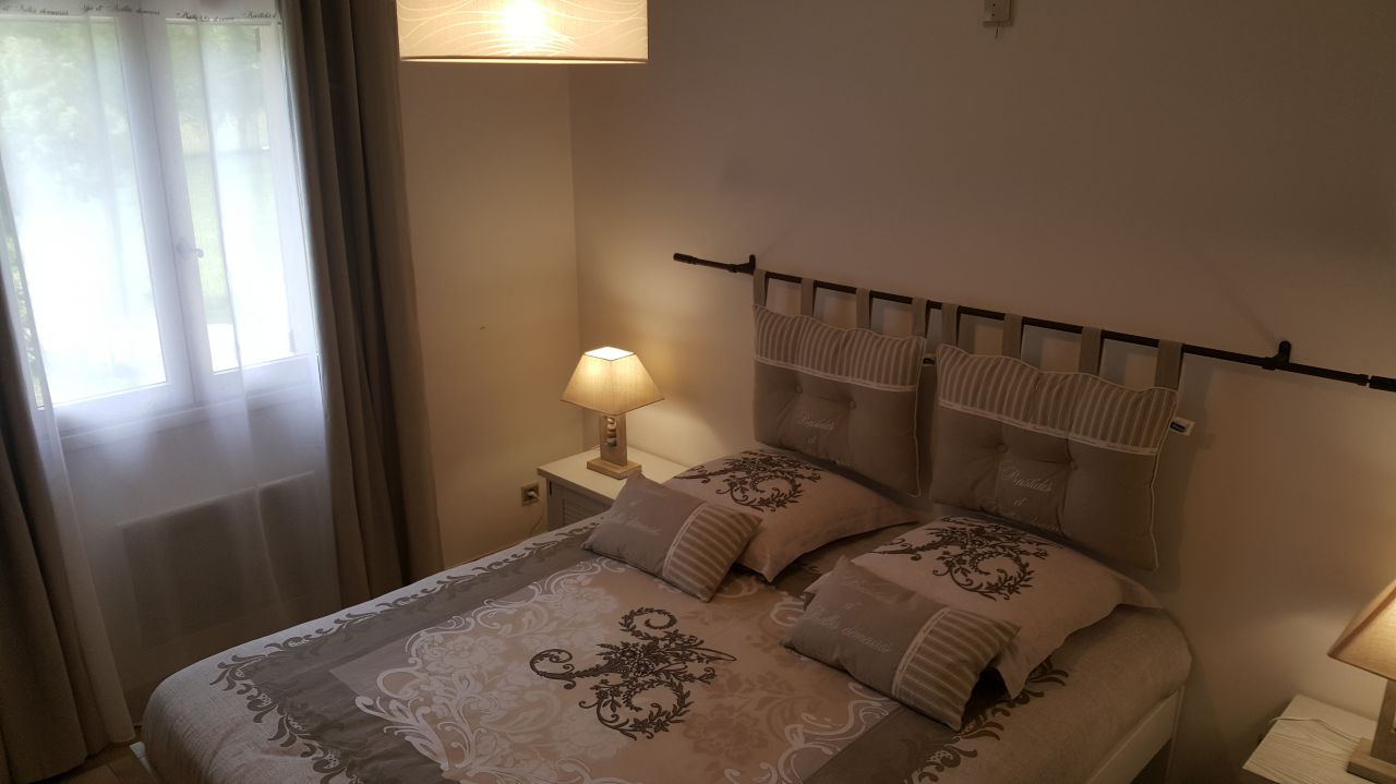 G&icirc;te &eacute;questre 130m2 8 personnes au c&oelig;ur du Lub&eacute;ron