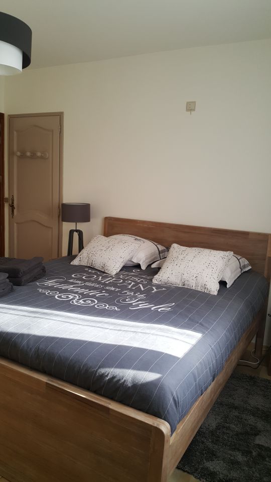 G&icirc;te &eacute;questre 130m2 8 personnes au c&oelig;ur du Lub&eacute;ron