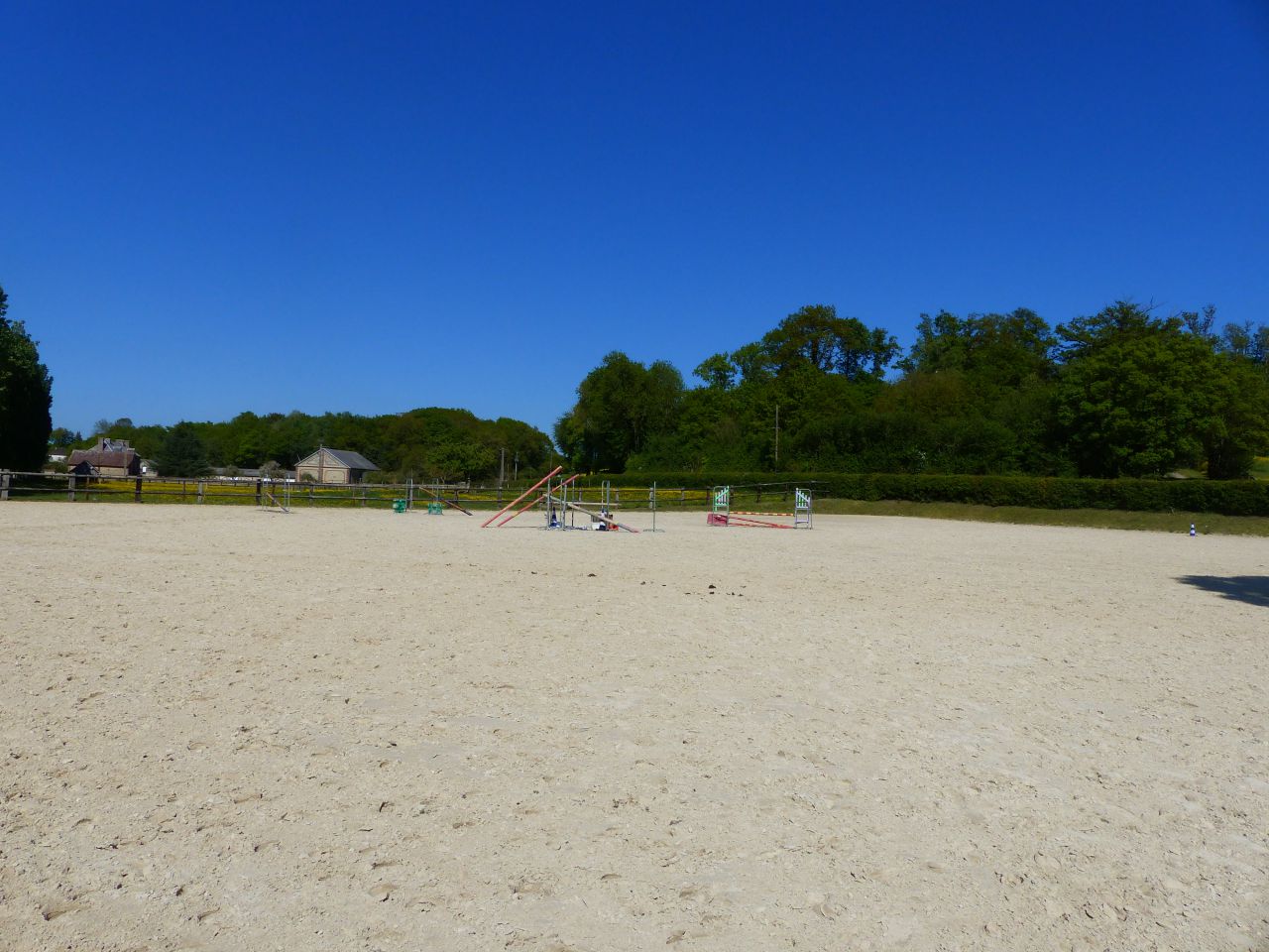 Ancien moulin et écurie de sport sur 17ha - Evreux (27)