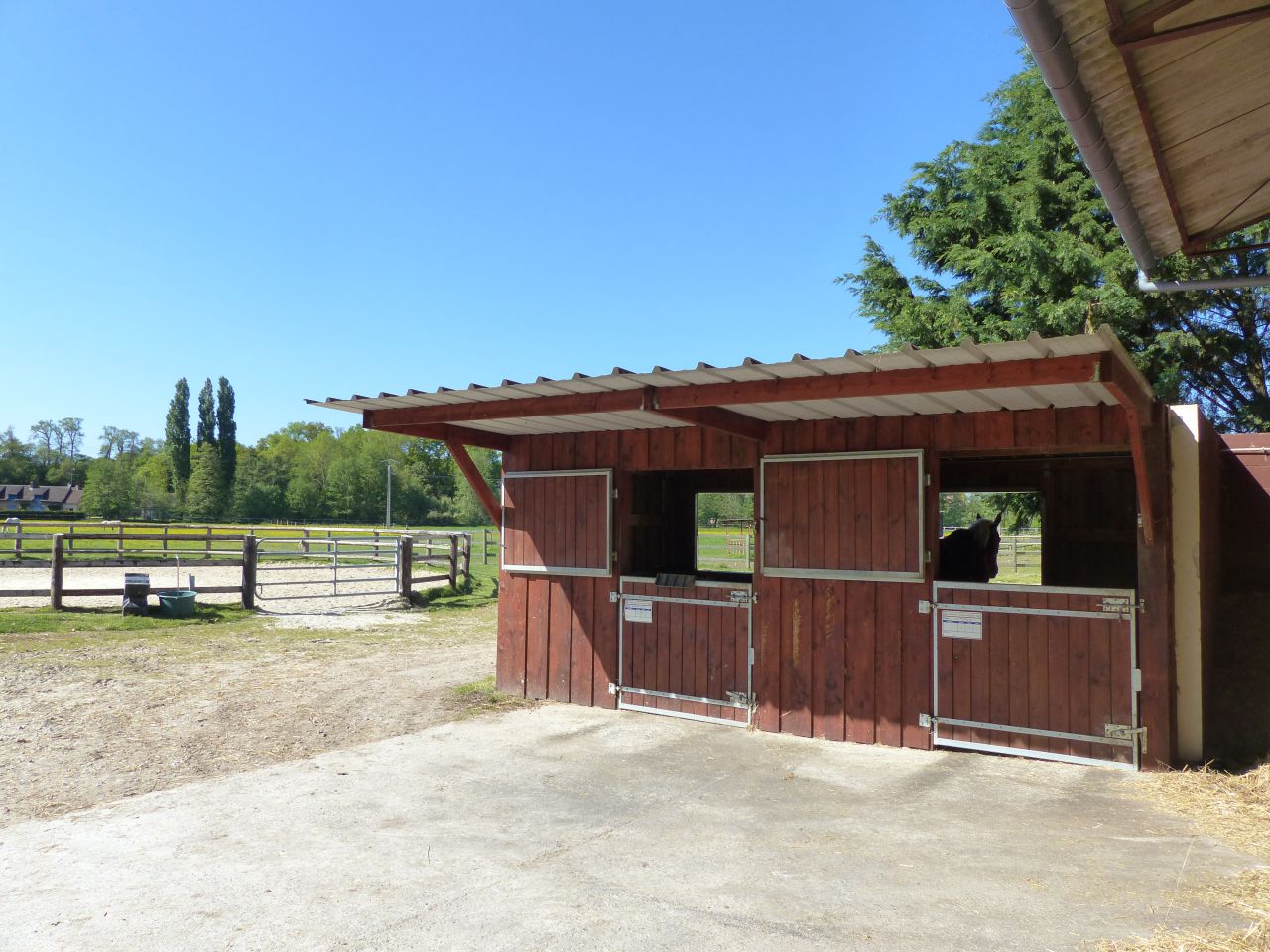 Ancien moulin et écurie de sport sur 17ha - Evreux (27)