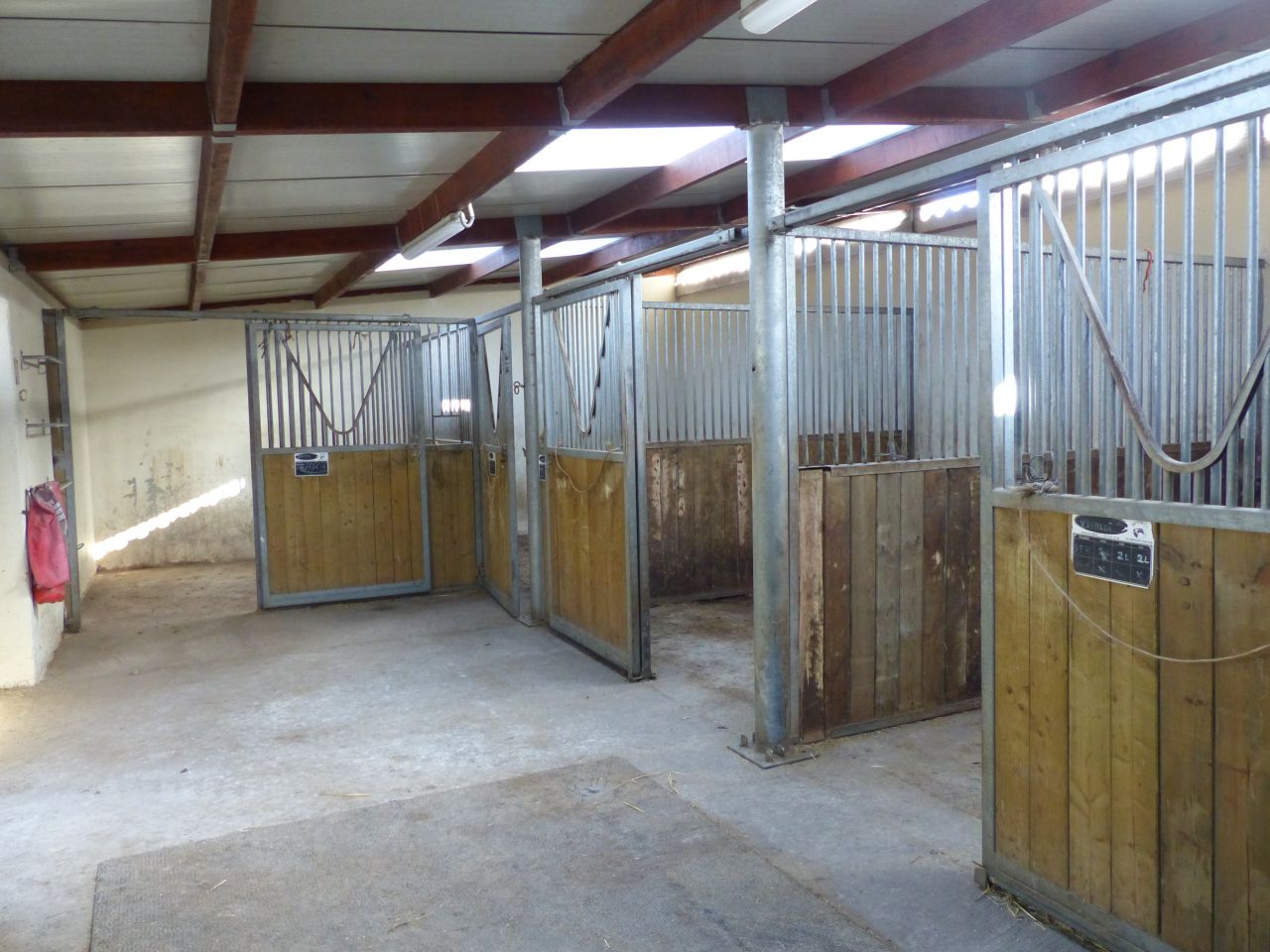 Ecuries haut de gamme avec Habitation sur 6 ha - 78