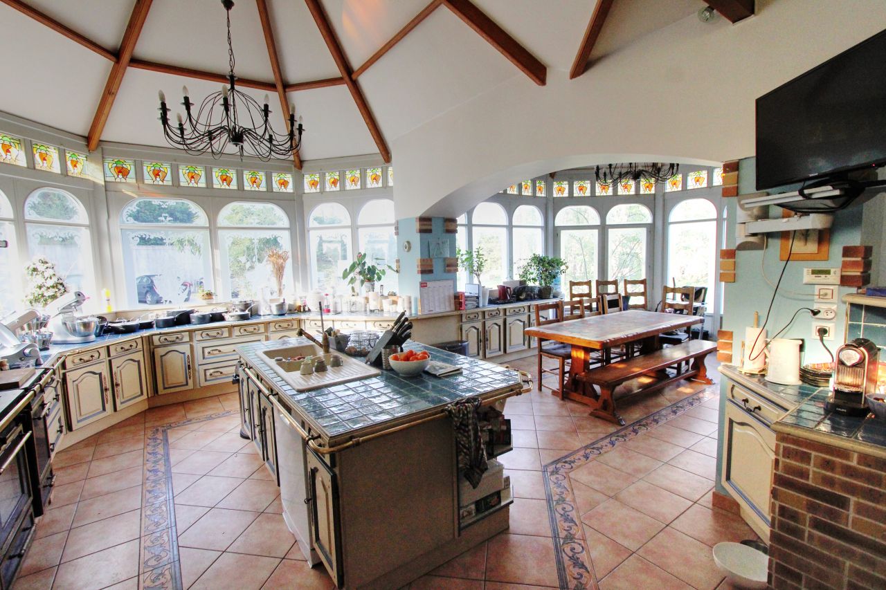 Manoir avec installations équestres sur 5,1 ha 