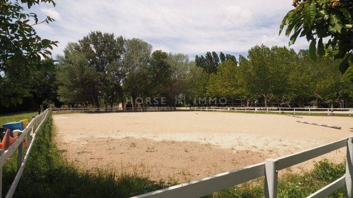 Domaine équestre idéal pour un projet évenementiel