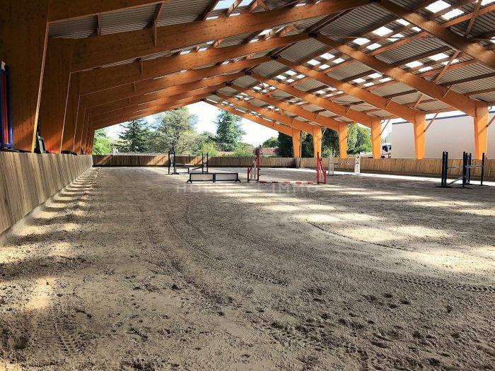 Domaine équestre haut de gamme et habitations en IDF