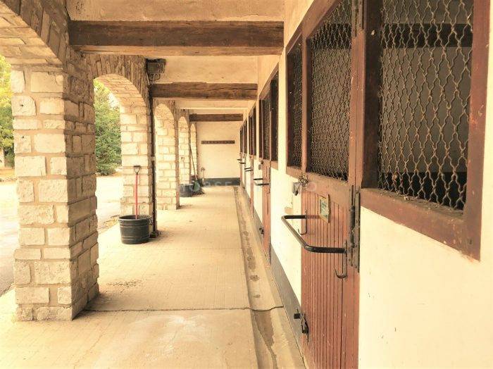 Superbe Haras de 26 ha à 1 heure de Paris