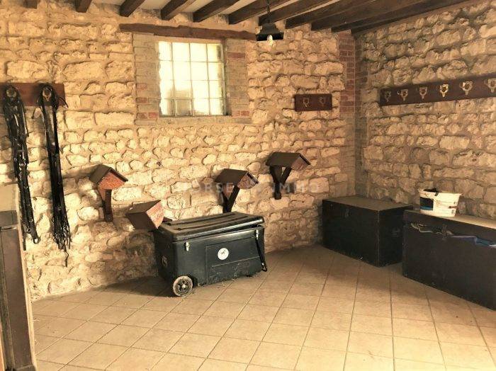 Superbe Haras de 26 ha à 1 heure de Paris