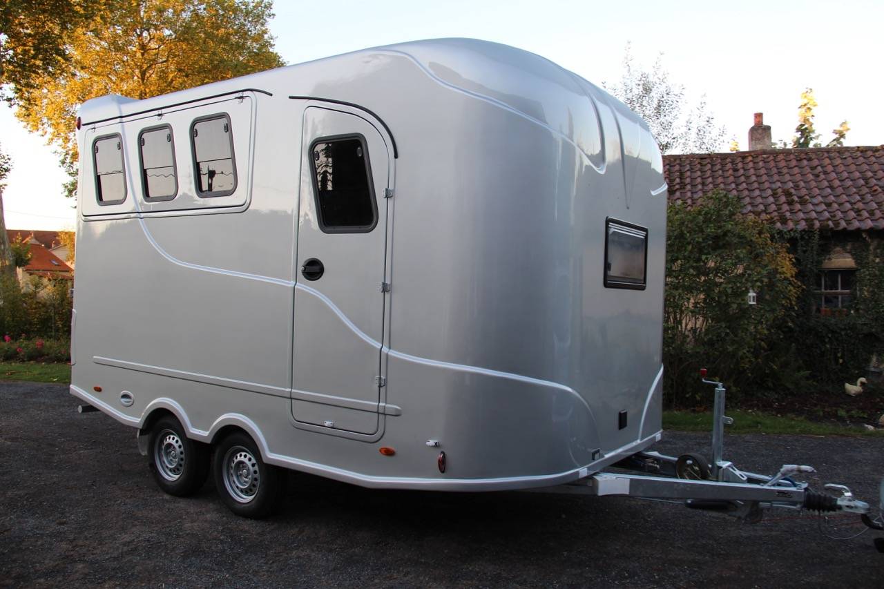 REMORQUE STEINSBERGER 3 CHEVAUX & HOME CAR