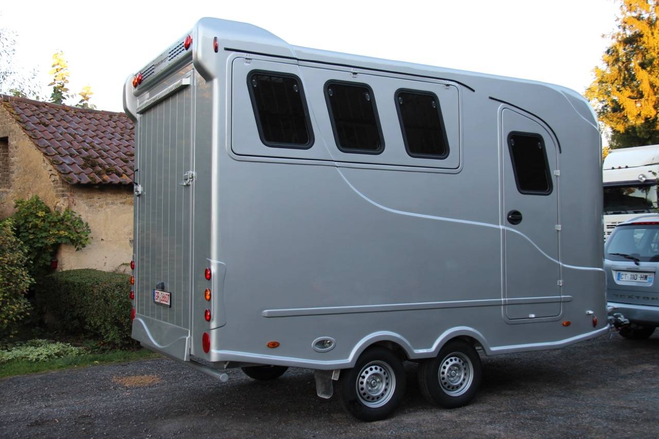 REMORQUE STEINSBERGER 3 CHEVAUX & HOME CAR