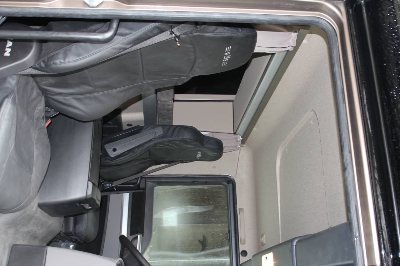 MAN TGM 15.290 WMS POP OUT