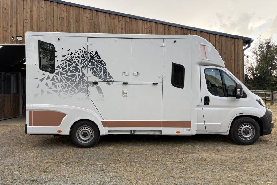 Location camion pour chevaux secteur Angers