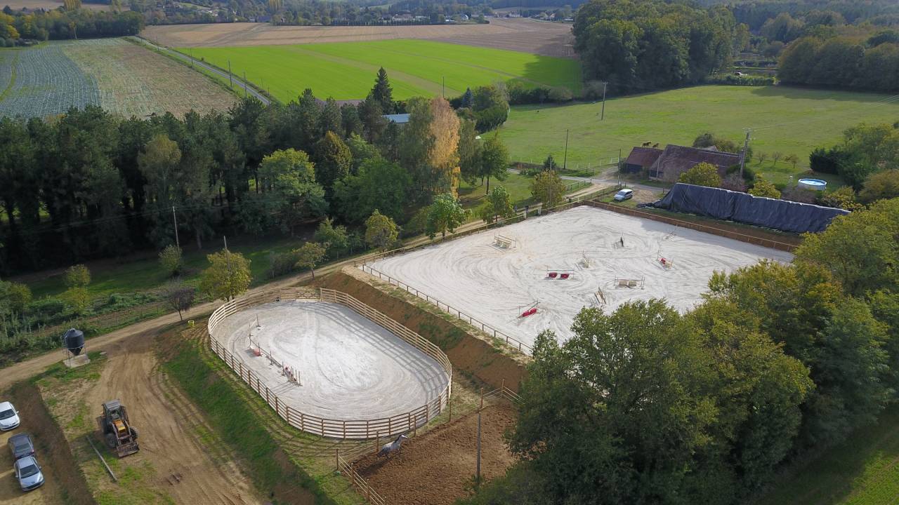 Ecurie de propriétaires et de sport sur 4 ha 