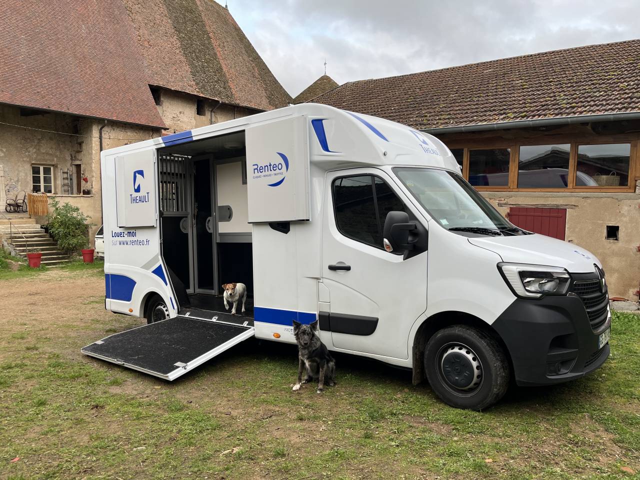 Location camion pour chevaux secteur MACON