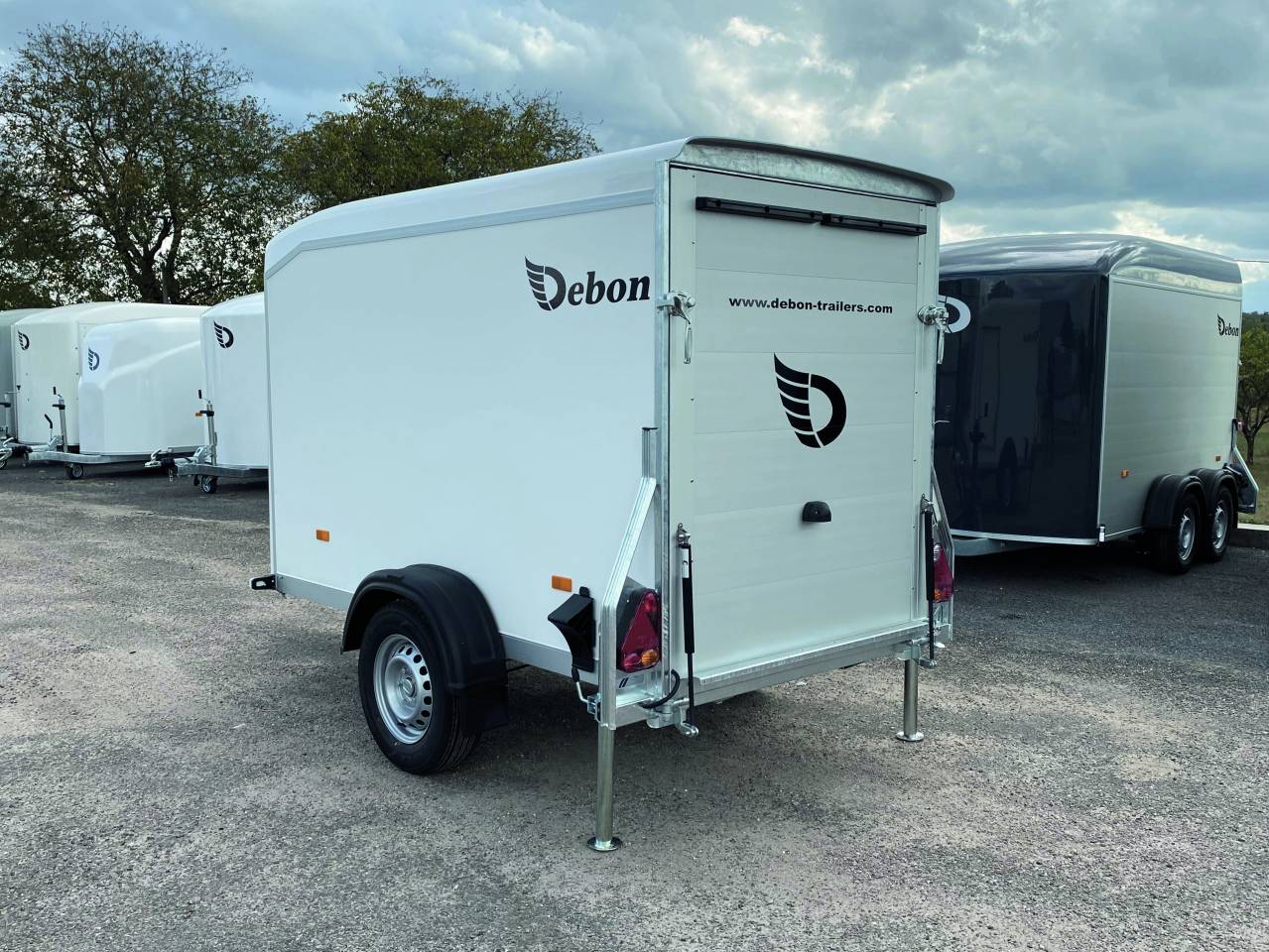 Fourgon Debon C255 V2