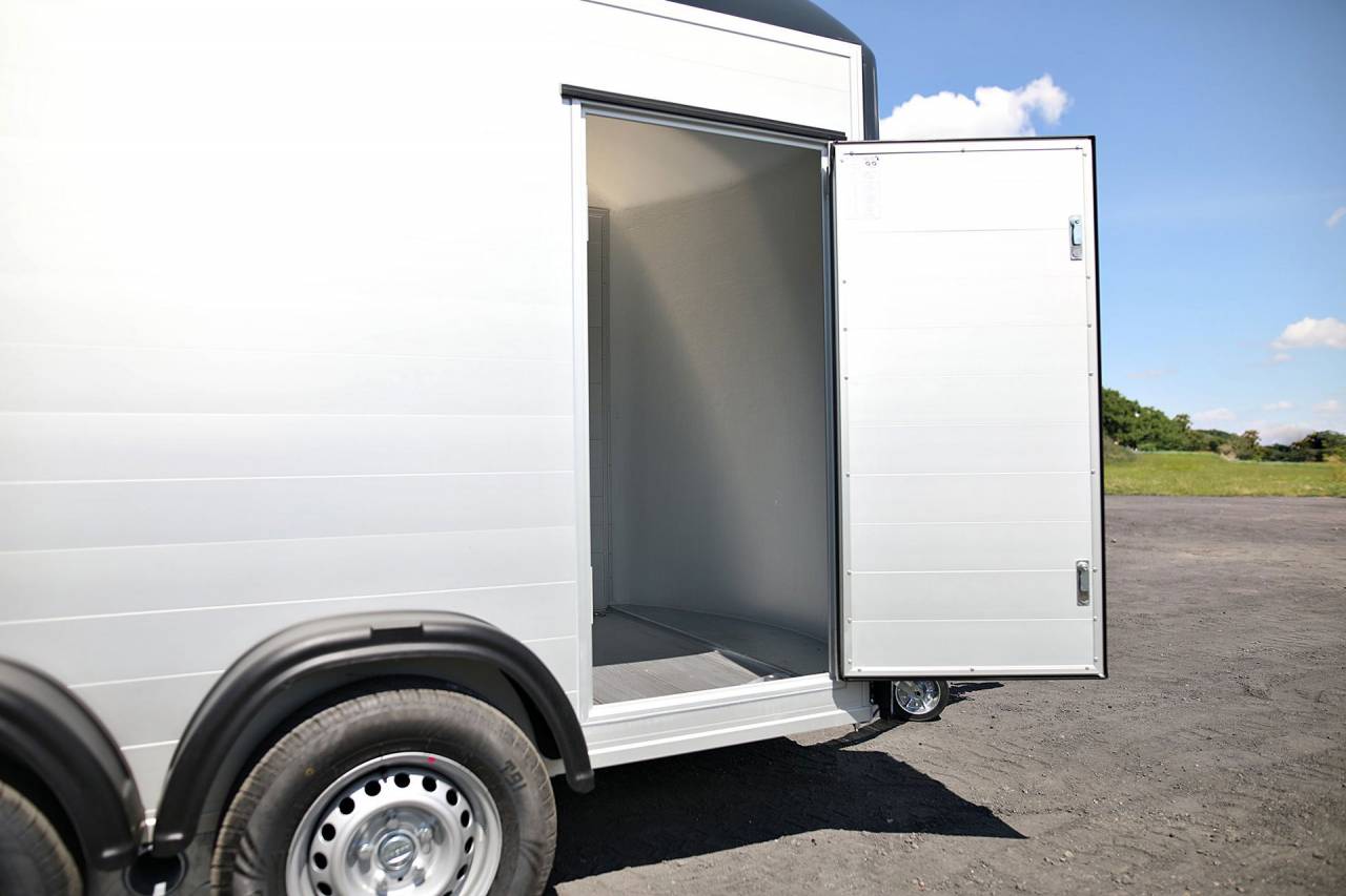 Fourgon Debon Roadster 500