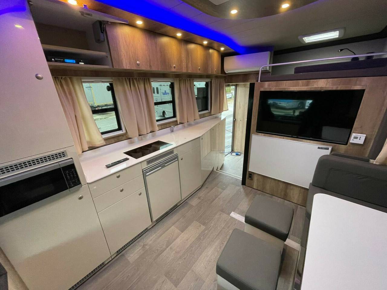 MAN TGM 18.290 WMS POP OUT