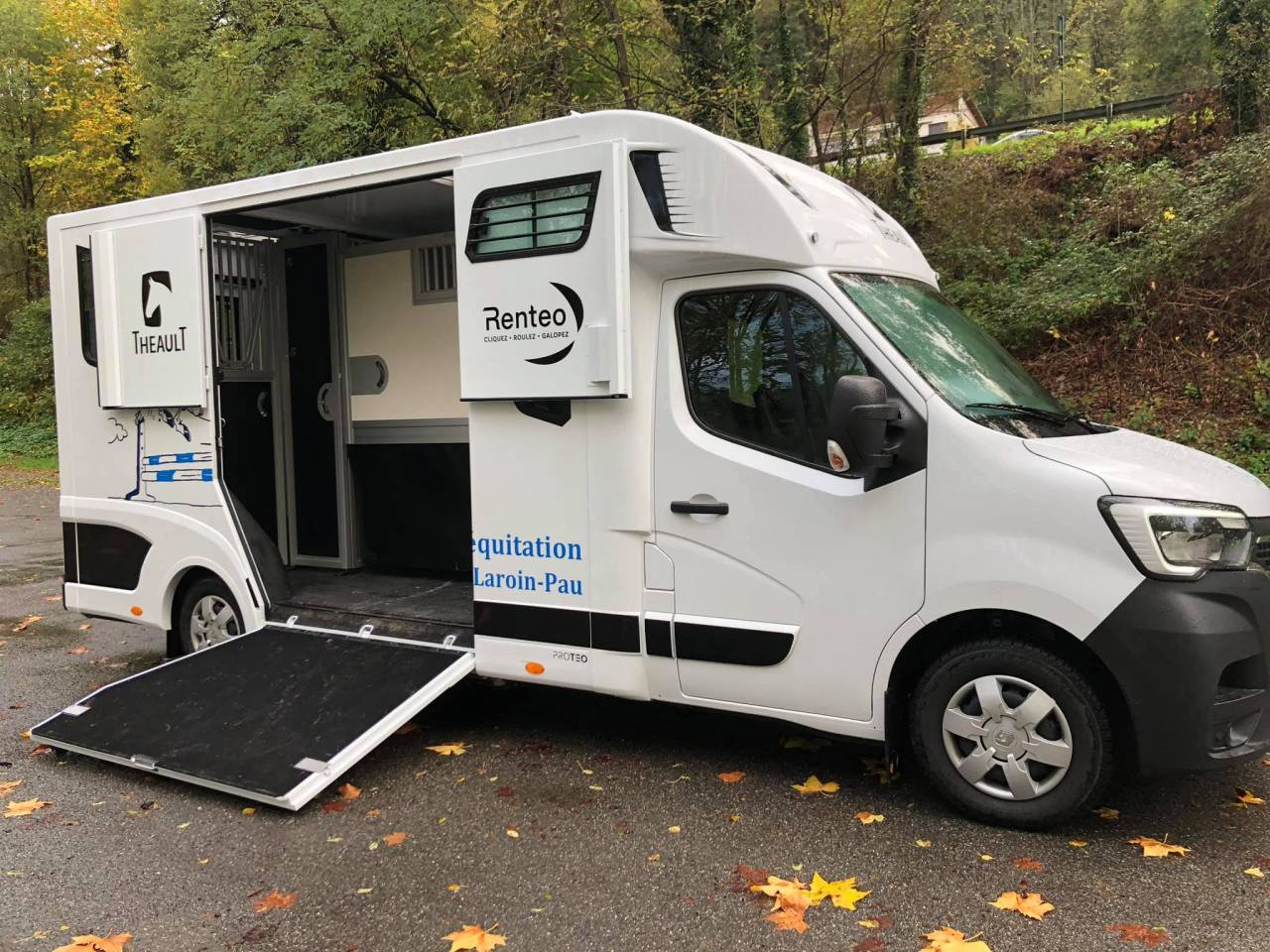 Location camion pour chevaux Pau