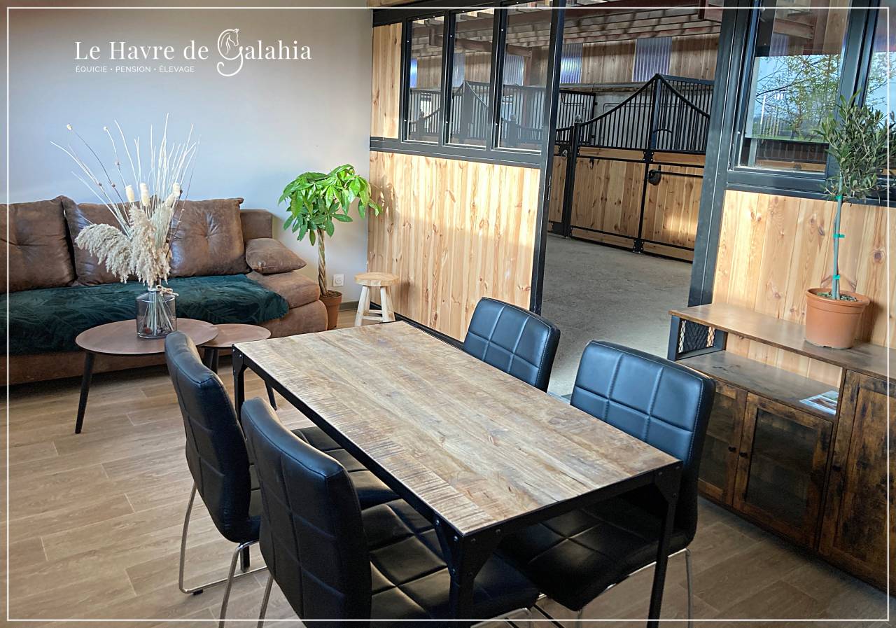 Écurie active / alternative dans l'Ain