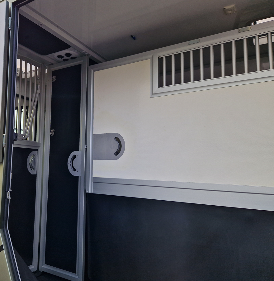 Location camion pour chevaux secteur CLERMONT FERRAND