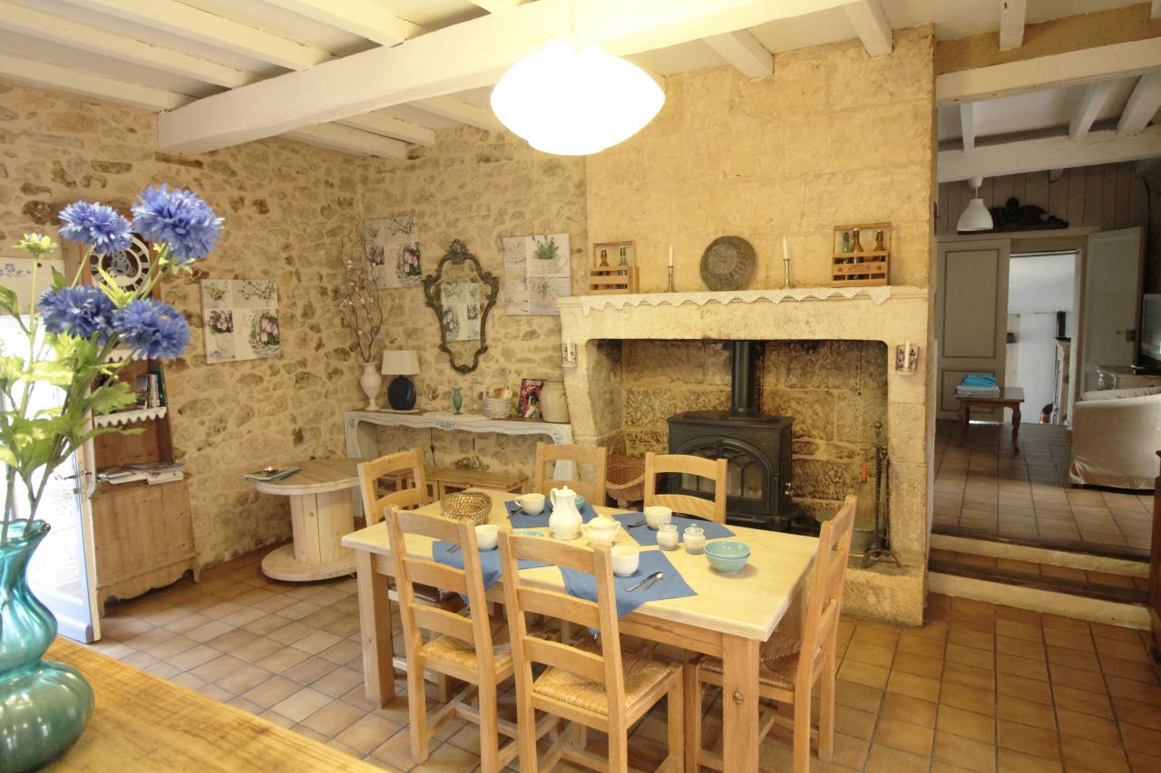 maison de vacances 4*,piscine , pr&eacute;s abris et carri&egrave;re 