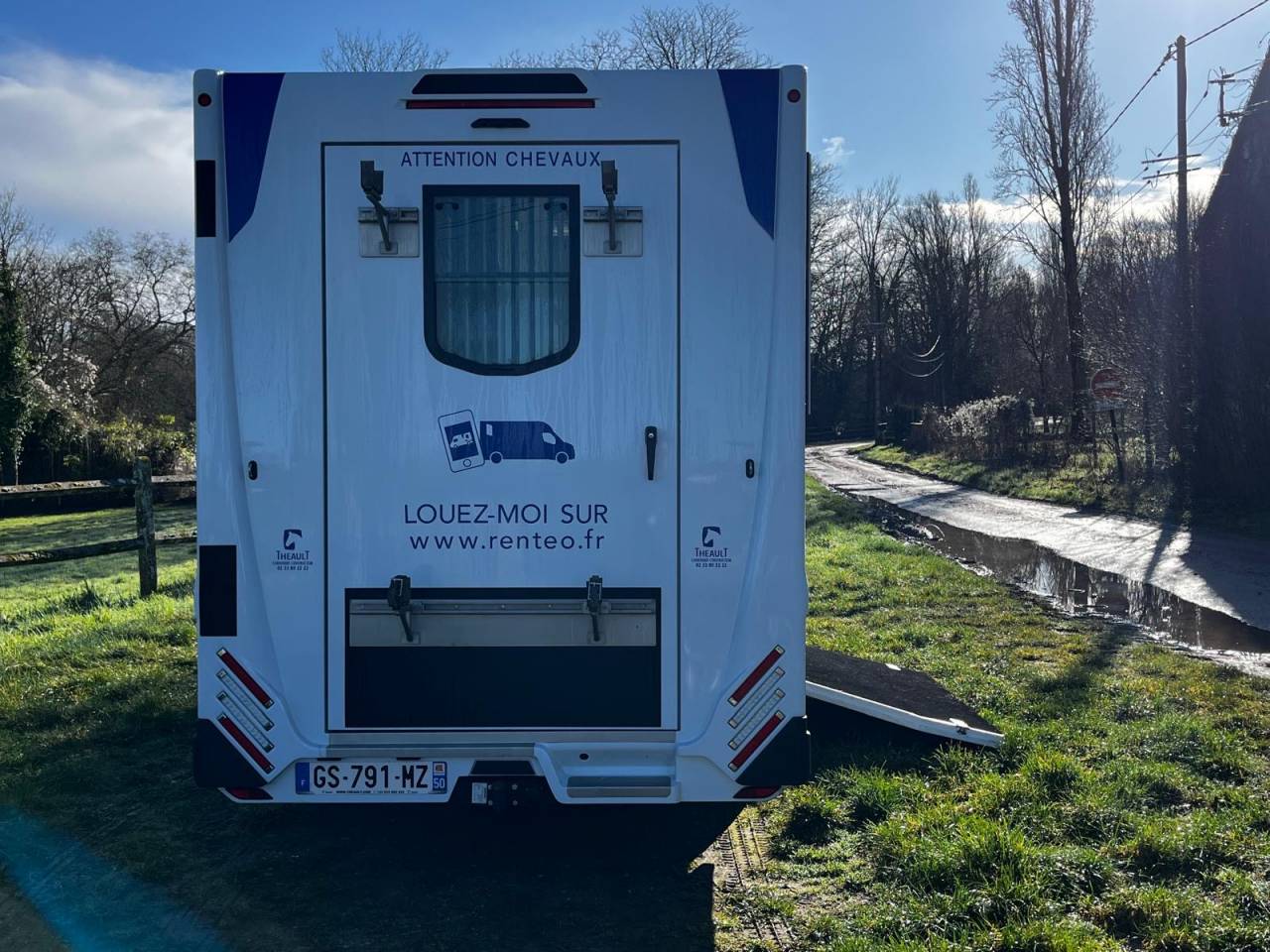 Location camion pour chevaux FONTAINEBLEAU